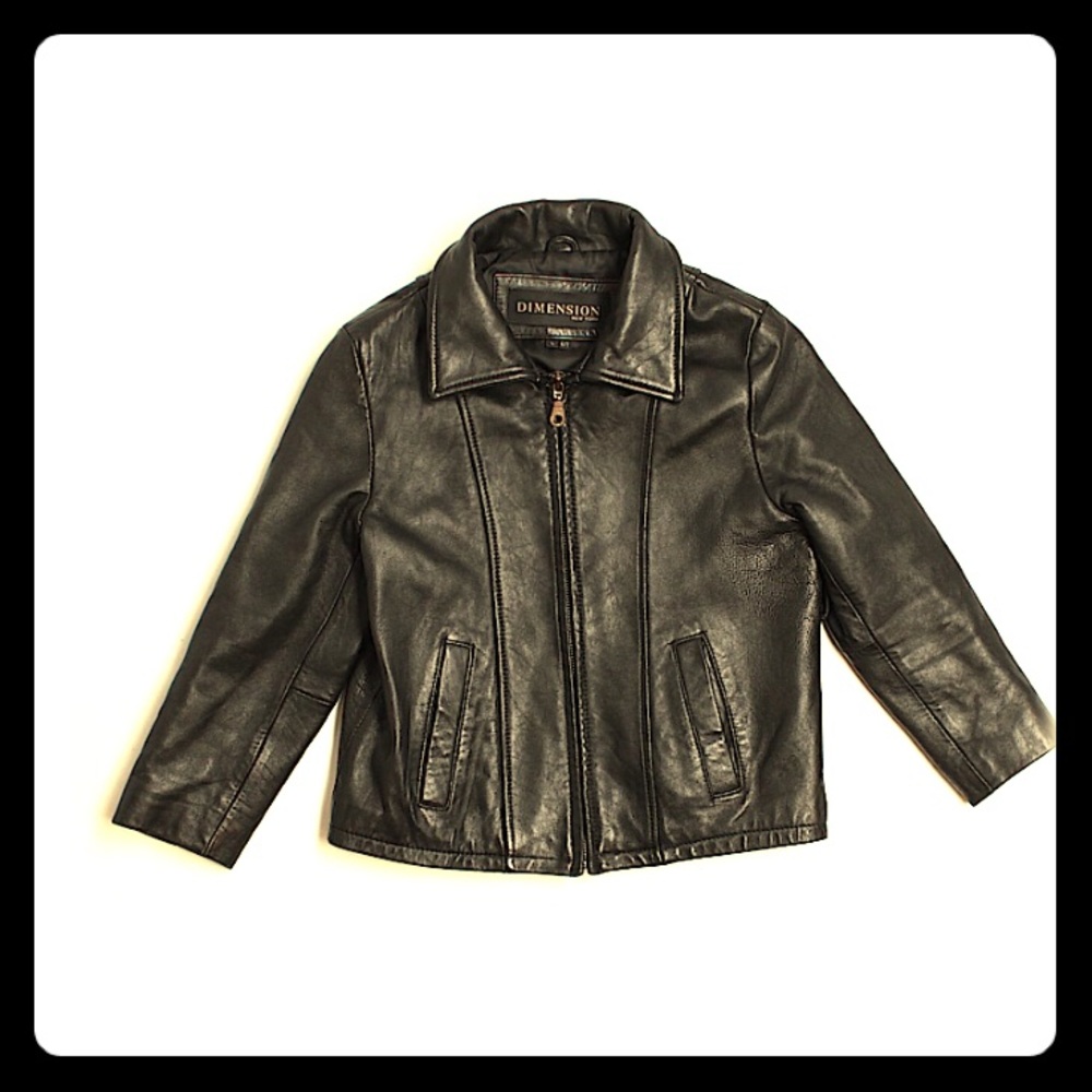 👠😎 SEXY Cropped 3/4 sleeve Leather jacket. 😍